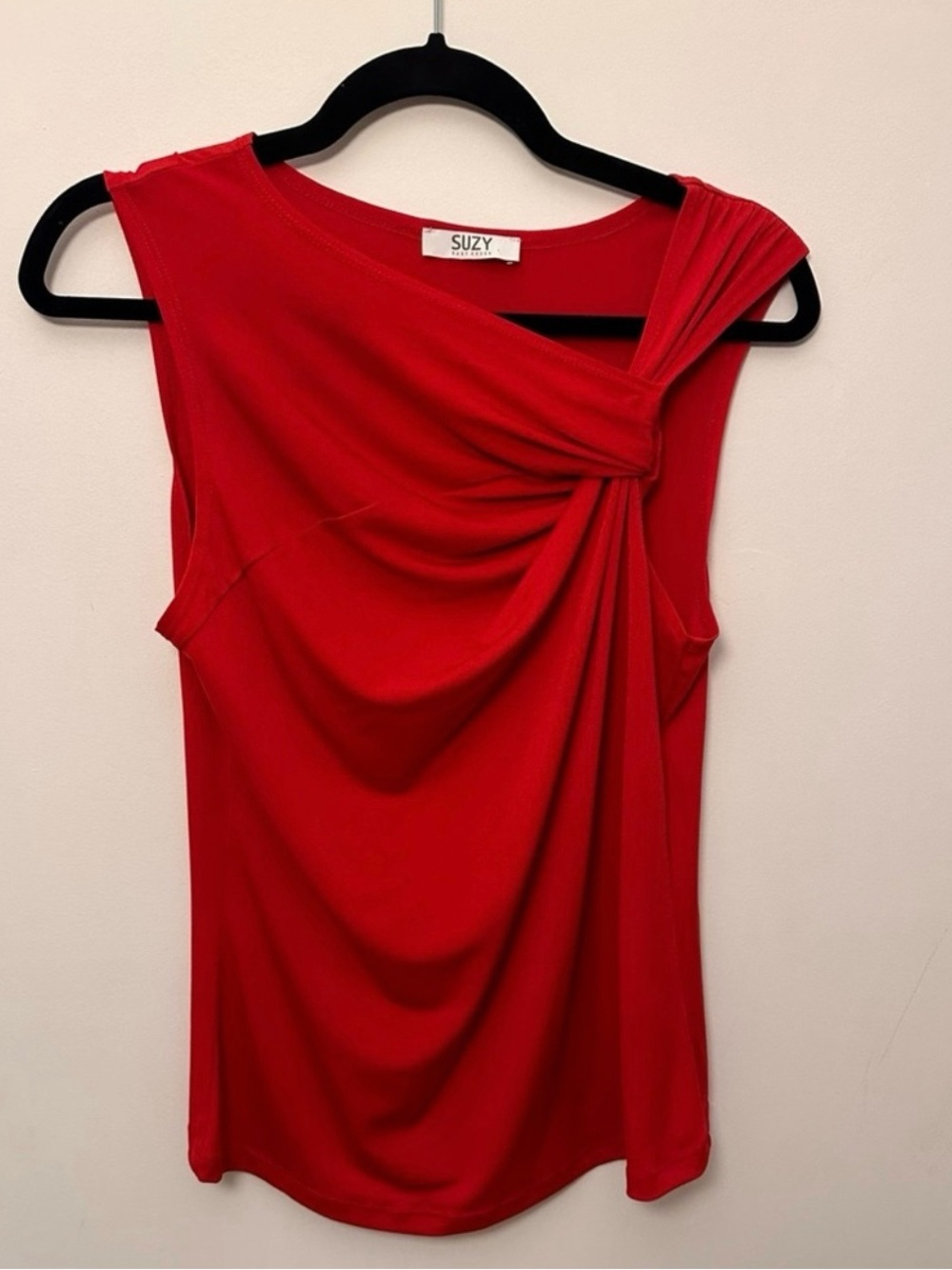 SUZY SHIER Red Sleveless Camisole Size Large